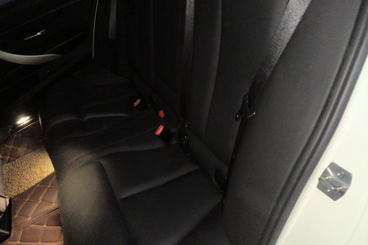 宝马3系 2014款 320Li 时尚型中控内饰21