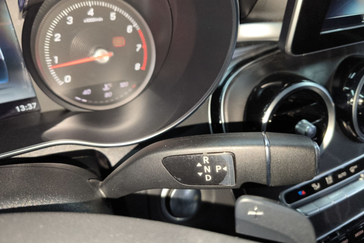 奔驰C级 2017款 C 180 L 运动版局部细节18