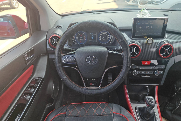 北京汽车 绅宝X25 2015款 1.5L 手动精英型局部细节13