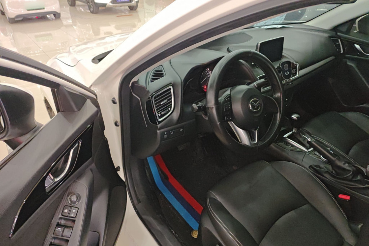 马自达3 昂克赛拉 2014款 三厢 1.5L 自动豪华型中控内饰7003