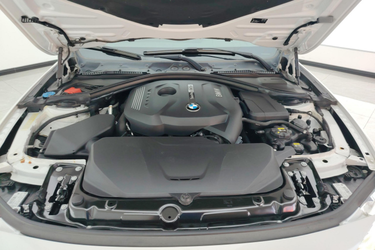 宝马3系 2017款 320Li xDrive 时尚型机舱底盘24