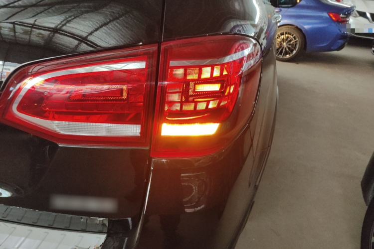 哈弗H6 2015款 运动版 1.5T 自动两驱豪华型车身外观9