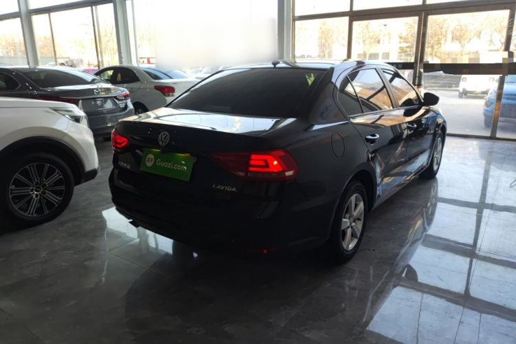 大众 朗逸 2015款 1.6L 手动风尚版车身外观7