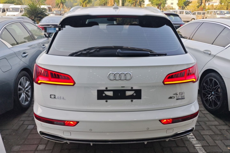 奥迪Q5L 2020款 改款 40 TFSI 荣享时尚型车身外观6