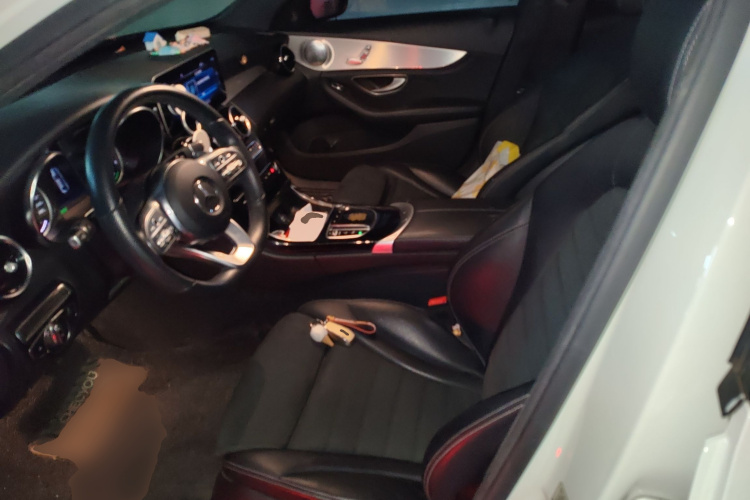 奔驰C级 2019款 C 260 运动版中控内饰19