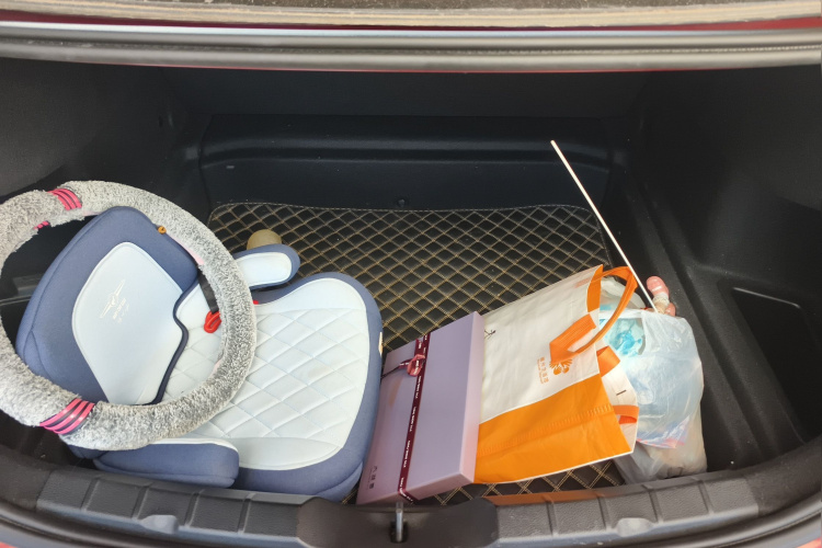 宝马1系 2019款 118i 时尚型局部细节23