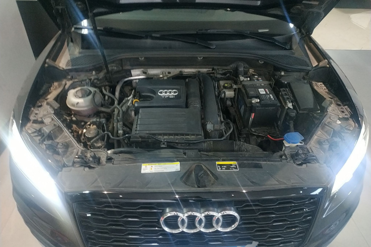 奥迪Q2L 2020款 35 TFSI 进取动感型机舱底盘24