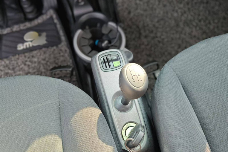 smart fortwo 2015款 1.0 MHD  舒适畅游版局部细节18