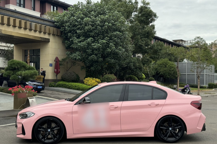 宝马1系 2022款 125i M运动曜夜版车身外观4