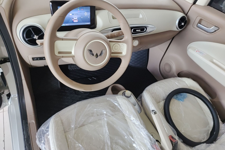 五菱汽车 宏光MINIEV 2025款 四门版 进阶款中控内饰7002