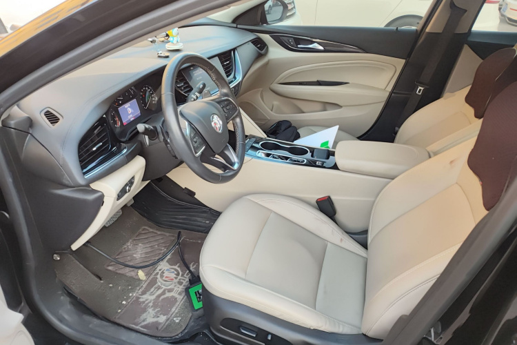 别克 君威 2020款 552T 精英型中控内饰19