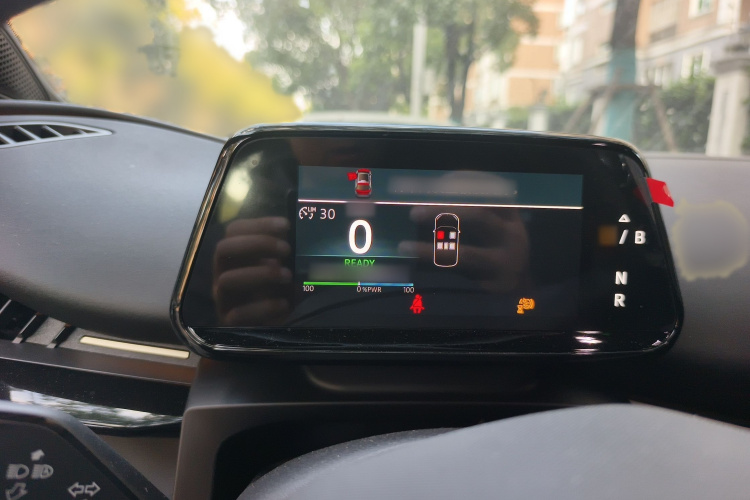 大众 ID.UNYX 与众 2025款 Pure局部细节14