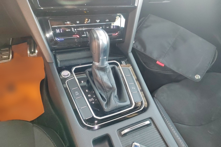 一汽-大众CC 2023款 330TSI 炫目版局部细节18