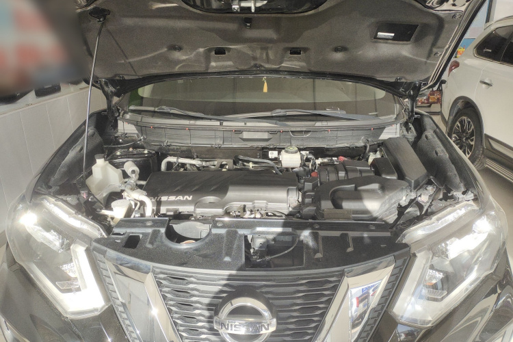 日产 奇骏 2019款 2.0L CVT智联舒适版 2WD机舱底盘24