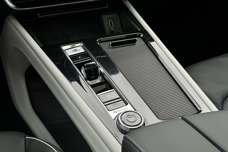 大众 途昂 2021款 380TSI 四驱尊崇旗舰版中控内饰7005