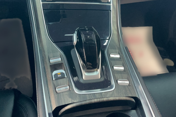 蓝电E5 2024款 荣耀版 100KM臻享型 7座局部细节18