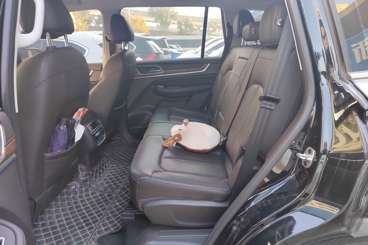 荣威RX8 2019款 30T 智联网两驱超群旗舰版中控内饰7004