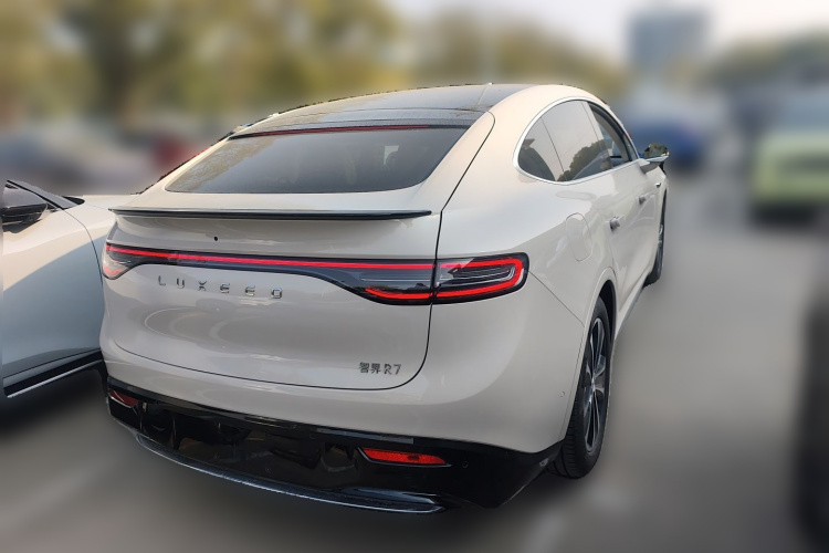 鸿蒙智行 智界R7 2025款 增程 251km Max车身外观6005