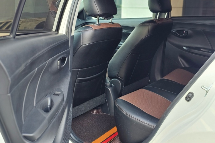 丰田 威驰 2022款 1.5L 20周年纪念版中控内饰7001