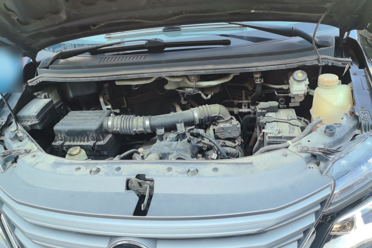 东风风行 菱智 2022款 奋斗款 M5L 1.6L 基本型 7座局部细节24