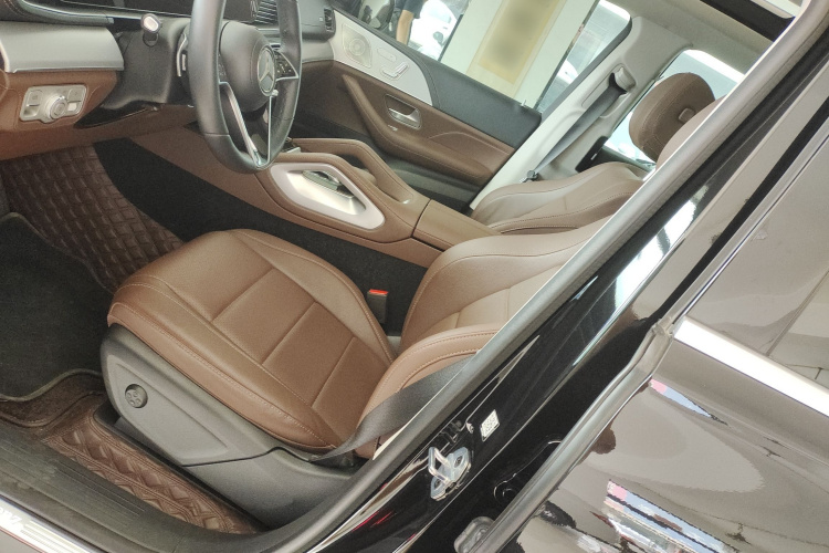 奔驰GLE 2024款 GLE 350 4MATIC 动感型局部细节9005