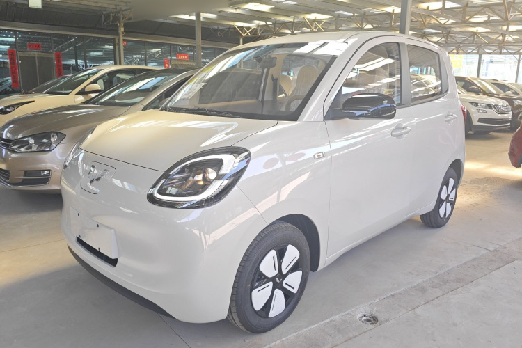 五菱汽车 宏光MINIEV 2025款 四门版 进阶款车身外观1