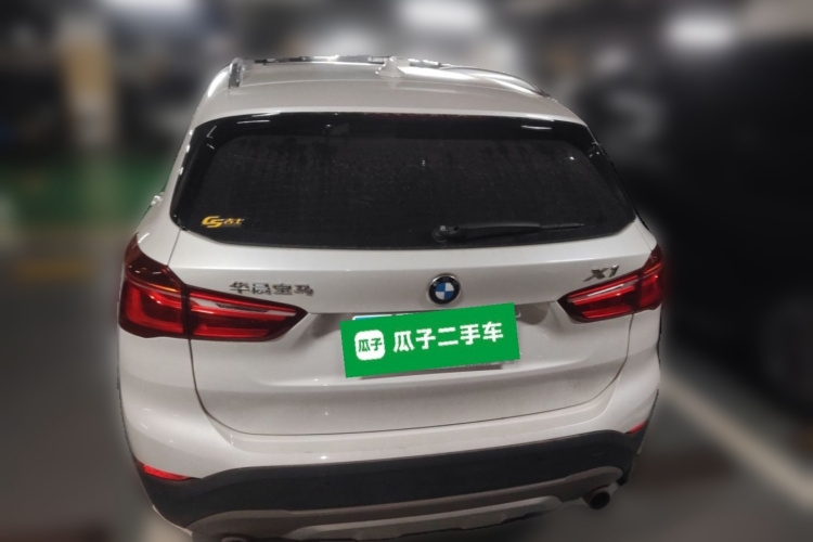 宝马X1 2018款 xDrive20Li 尊享型车身外观6