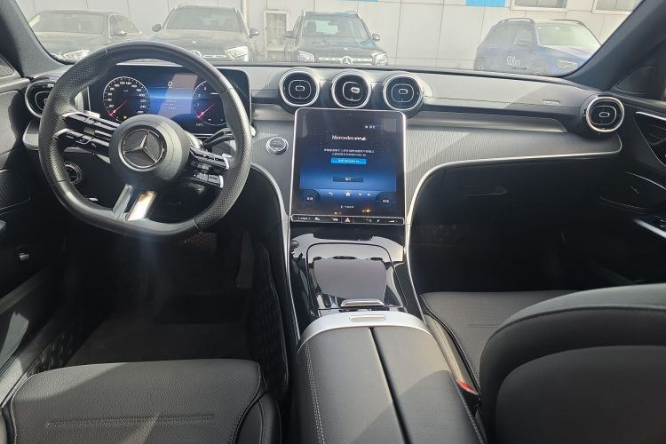 奔驰C级 2024款 改款 C 200 L 运动版中控内饰12