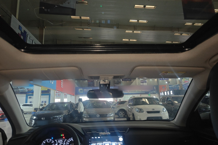 本田 凌派 2019款 180Turbo CVT豪华版 国VI中控内饰22