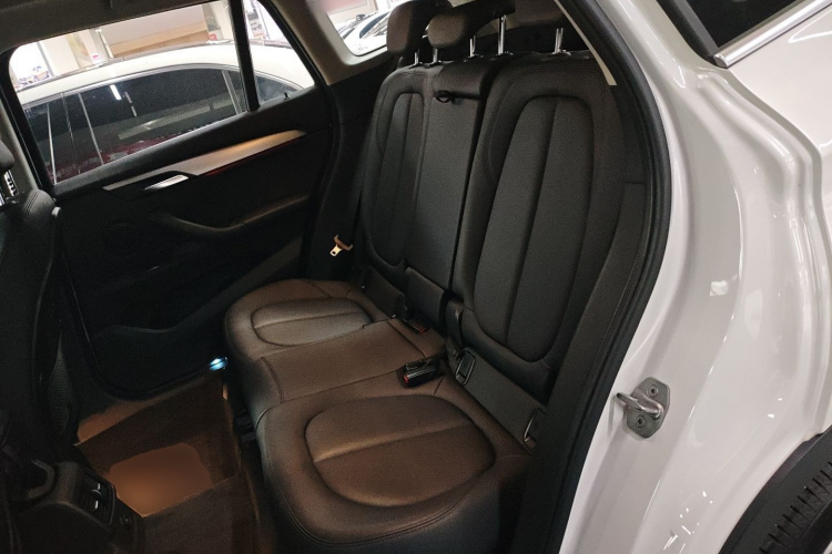 宝马X1 2018款 sDrive20Li 领先型中控内饰21