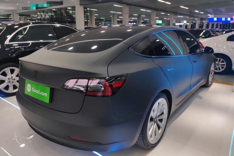 特斯拉 Model 3 2021款 标准续航后驱升级版车身外观6005