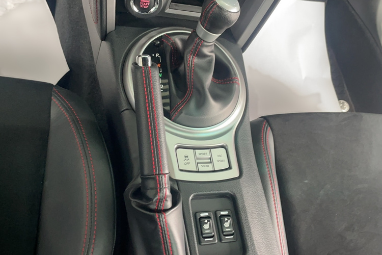 丰田86 2013款 2.0L 自动豪华型局部细节18