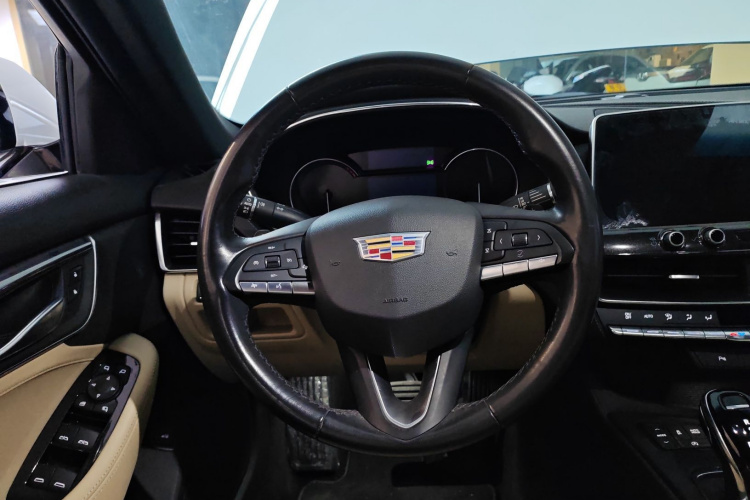 凯迪拉克CT5 2020款 28T 时尚型中控内饰13