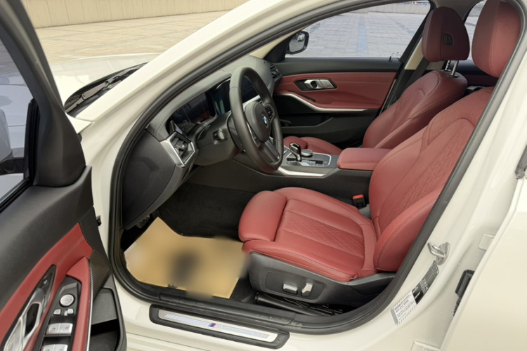 宝马3系 2022款 325i M运动套装局部细节19