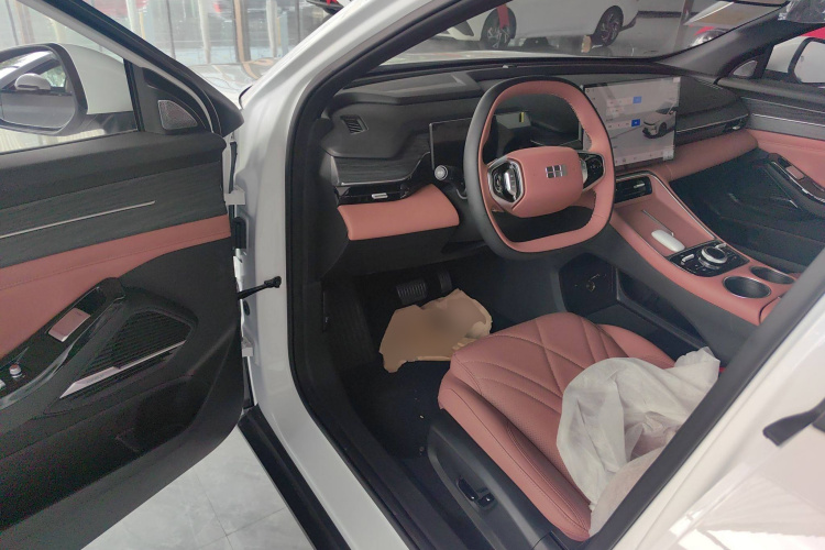 吉利银河 银河L6 2025款 EM-i 60km 探索版中控内饰20