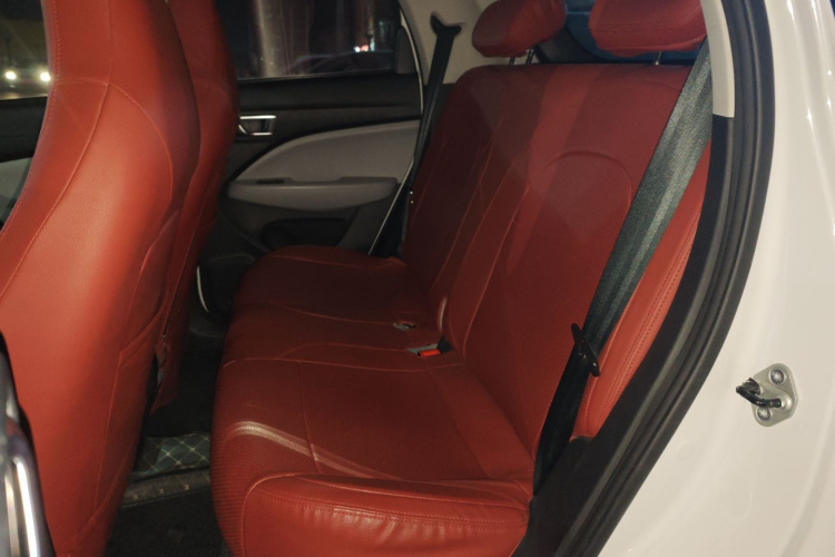 零跑汽车 零跑T03 2022款 皓玉版中控内饰7004