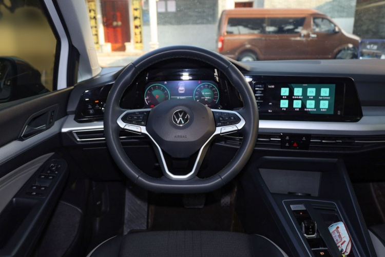 大众 高尔夫 2021款 200TSI DSG Pro中控内饰7009