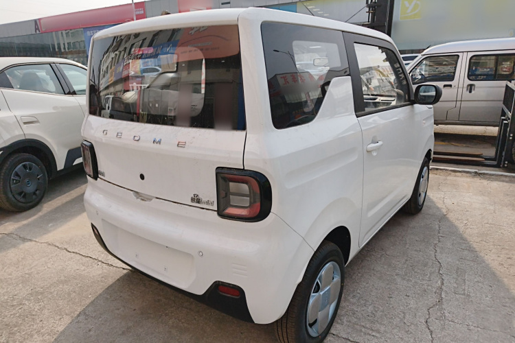 吉利银河 2024款 熊猫mini 200km 耐力熊车身外观7