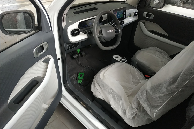 吉利银河 熊猫 2025款 210km 元气熊中控内饰20