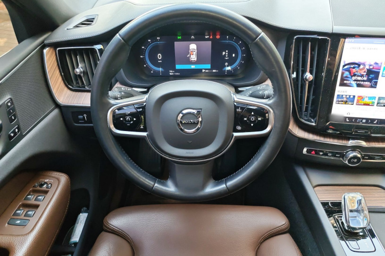 沃尔沃XC60 2022款 B5 四驱智远豪华版中控内饰13