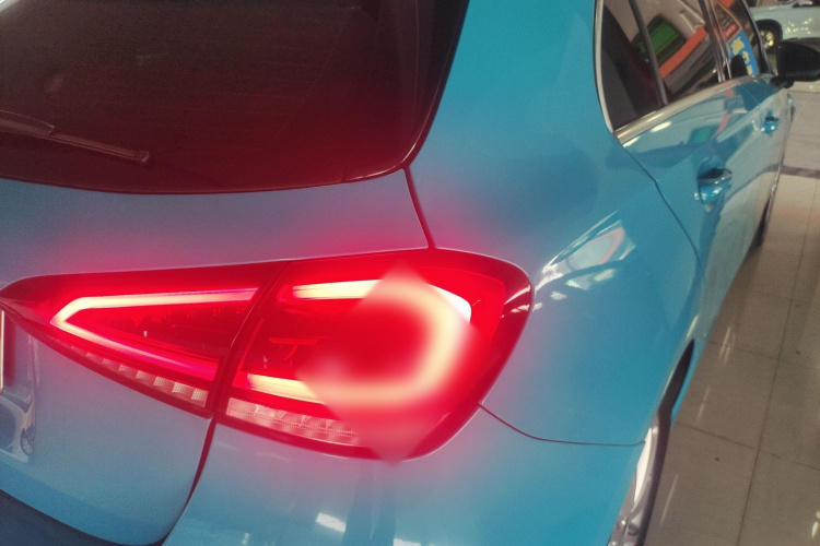 奔驰A级(进口) 2021款 A 200 时尚型车身外观6006