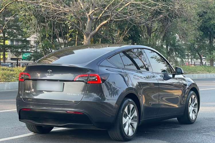 特斯拉 Model Y 2022款 长续航全轮驱动版车身外观6005