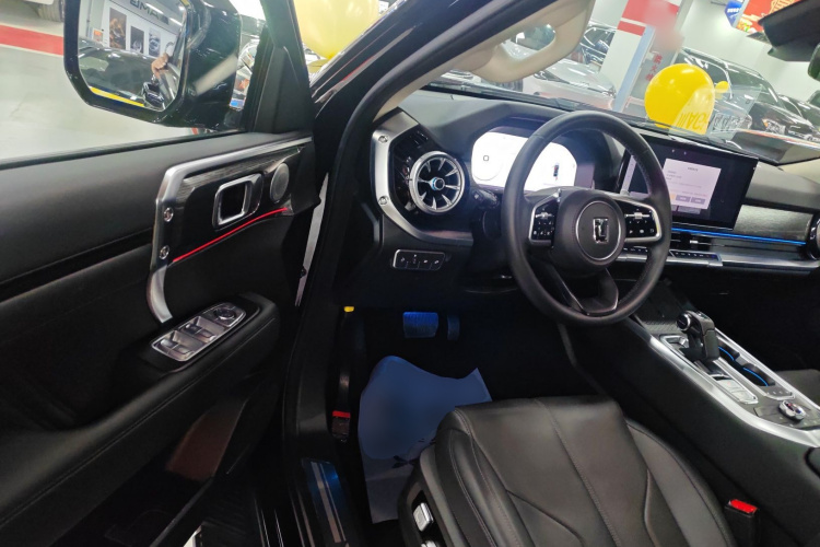 坦克400 2025款 2.0T 汽油版中控内饰20