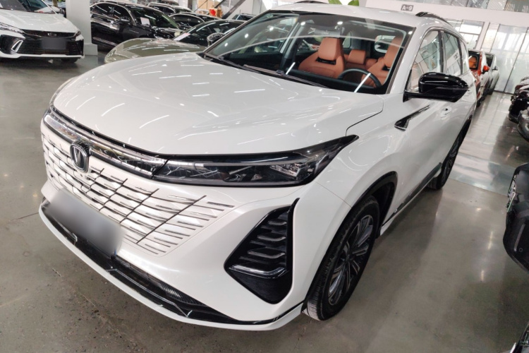 长安CS75 PLUS 2024款 第三代 冠军版 2.0T 智驾劲擎型车身外观1