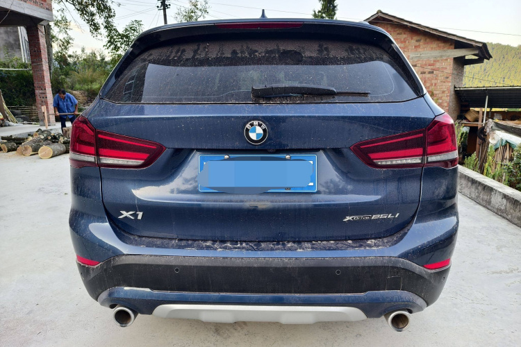 宝马X1 2022款 改款 xDrive25Li 尊享型车身外观6003