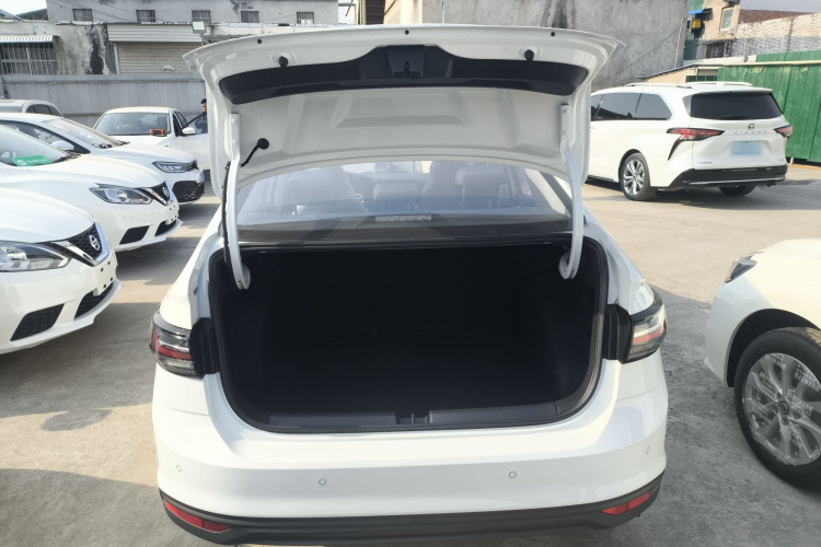 大众 朗逸 2025款 新锐 1.5L 出众新逸版机舱底盘23