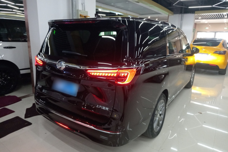 别克GL8 2022款 Avenir艾维亚 六座贤礼版车身外观7