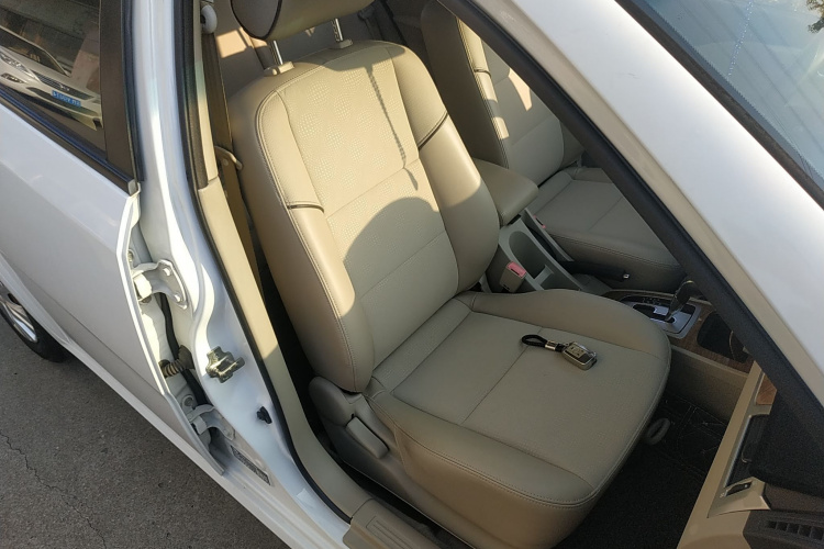 别克 凯越 2015款 1.5L 自动经典型局部细节41