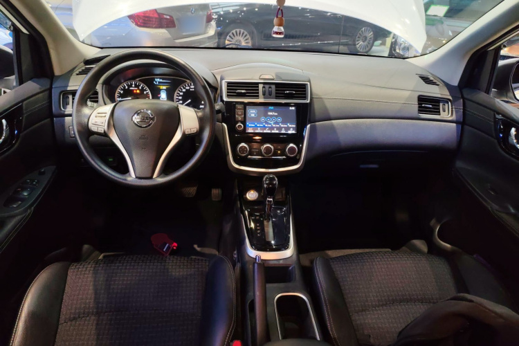 日产 骐达TIIDA 2016款 1.6L CVT智行版中控内饰12