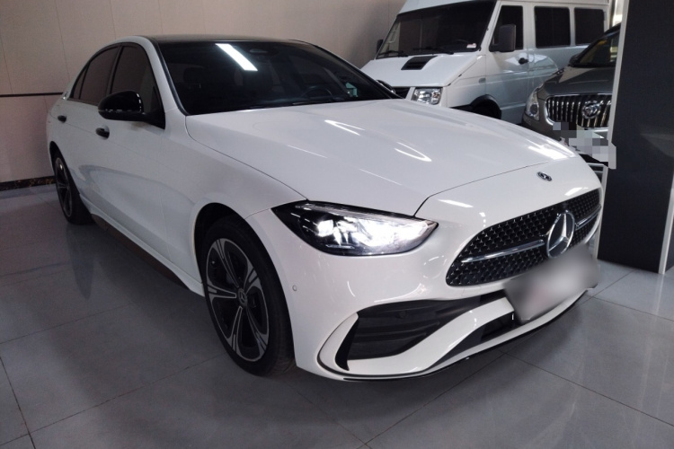 奔驰C级 2022款 C 260 L 皓夜运动版车身外观3